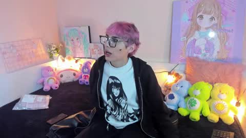 strawberry_kitty_ online show from 30, 11, 2025