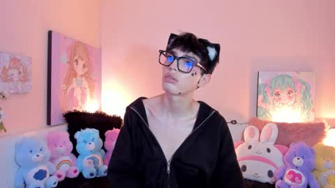 strawberry_kitty_ online show from 9, 2, 2026