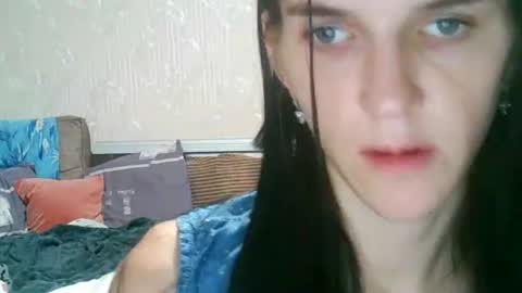 Strawberry Storm online show from 13, 10, 2025