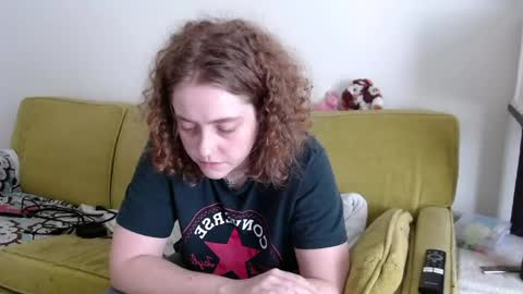 Strawberrylotsacake online show from 19, 5, 2026