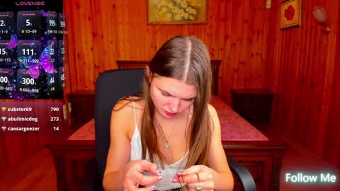 Snapshot of strawberrylux chatting on 12, 1, 2025 Strawberrylux online show from 12, 1, 2025