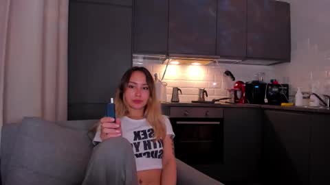 Tati and Lola online show from 20, 10, 2025