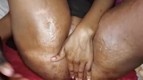 stretchmarksebony online show from 3, 2, 2026