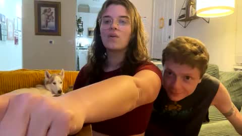 Snapshot of stringsandcurves chatting on 11, 3, 2025 StringsNCurves online show from 11, 3, 2025