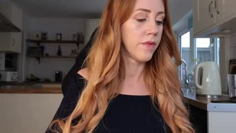 Snapshot of stripmequick chatting on 11, 6, 2026 Amorina online show from 11, 6, 2026