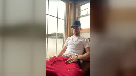 strokinbytheocean online show from 31, 3, 2026