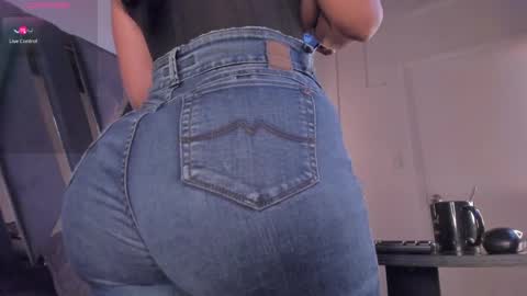 Snapshot of strong_girl_ chatting on 26, 5, 2026 Alexa online show from 26, 5, 2026
