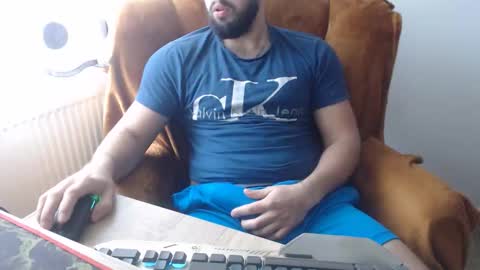 Snapshot of strongcoffee10 chatting on 11, 11, 2025 StrongCoffee online show from 11, 11, 2025