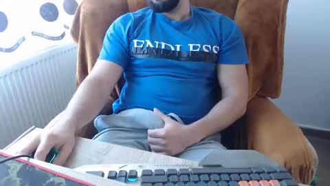 Snapshot of strongcoffee10 chatting on 19, 11, 2025 StrongCoffee online show from 19, 11, 2025