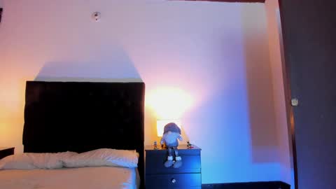strosa_ online show from 4, 1, 2025