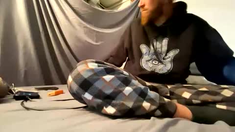 Snapshot of strumie3534336684 chatting on 25, 11, 2025 strumie3534336684 online show from 25, 11, 2025