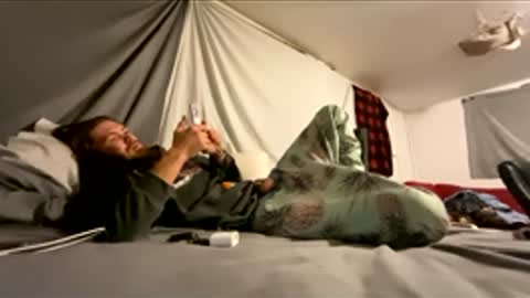 Snapshot of strumie3534336684 chatting on 1, 12, 2025 strumie3534336684 online show from 1, 12, 2025