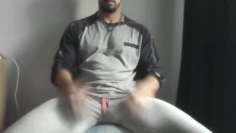 Snapshot of studdotcom chatting on 14, 1, 2025 Ero online show from 14, 1, 2025