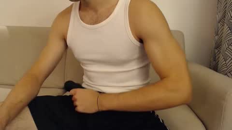 Snapshot of studfromparis chatting on 20, 10, 2025 Stud From Paris online show from 20, 10, 2025