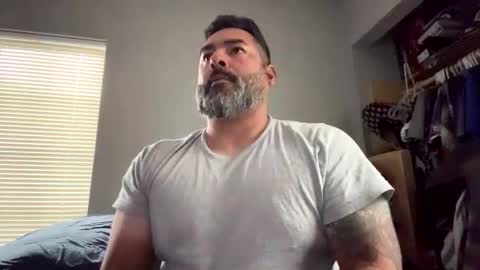 Snapshot of suavecito67 chatting on 2, 5, 2026 suavecito67 online show from 2, 5, 2026