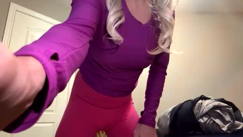 Sissy Isabella online show from 4, 12, 2025