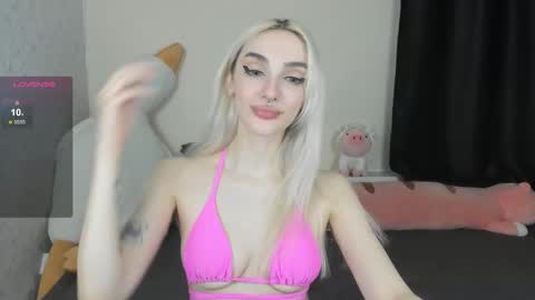 Snapshot of succubantra chatting on 16, 10, 2025 Chloe online show from 16, 10, 2025