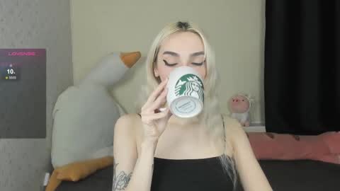 Snapshot of succubantra chatting on 19, 10, 2025 Chloe online show from 19, 10, 2025