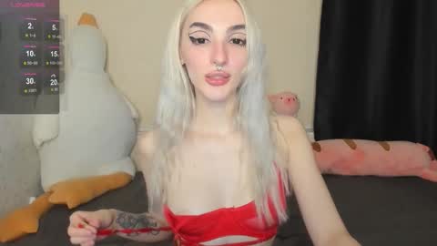 Snapshot of succubantra chatting on 31, 10, 2025 Chloe online show from 31, 10, 2025