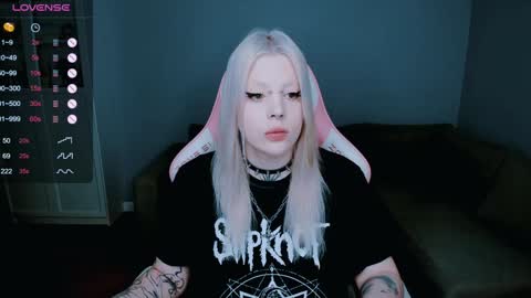 Snapshot of succubus_leslie chatting on 3, 12, 2024 succubus_leslie online show from 3, 12, 2024