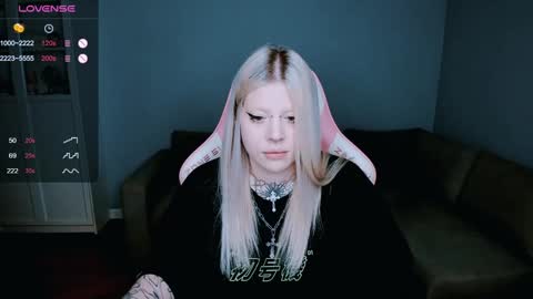 Snapshot of succubus_leslie chatting on 15, 1, 2025 succubus_leslie online show from 15, 1, 2025