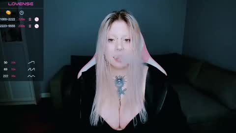 Snapshot of succubus_leslie chatting on 4, 3, 2025 succubus_leslie online show from 4, 3, 2025