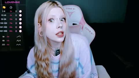 Snapshot of succubus_leslie chatting on 23, 9, 2025 succubus_leslie online show from 23, 9, 2025