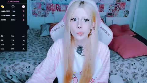Snapshot of succubus_leslie chatting on 9, 6, 2026 succubus_leslie online show from 9, 6, 2026