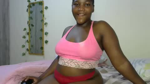 Snapshot of sucker_queen chatting on 6, 2, 2025 Beverly online show from 6, 2, 2025