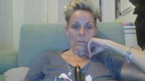 Snapshot of sucrette5629 chatting on 28, 4, 2026 sucrette5629 online show from 28, 4, 2026