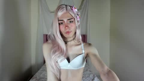 Snapshot of sue_krous chatting on 29, 4, 2026 sue online show from 29, 4, 2026