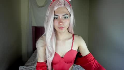 Snapshot of sue_krous chatting on 7, 5, 2026 sue online show from 7, 5, 2026
