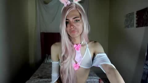 Snapshot of sue_krous chatting on 15, 5, 2026 sue online show from 15, 5, 2026