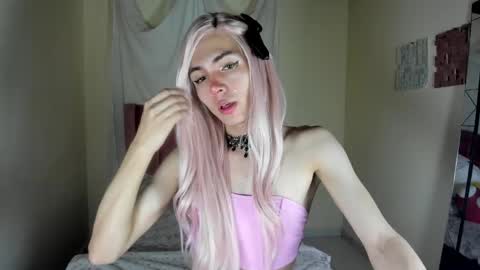 Snapshot of sue_krous chatting on 21, 5, 2026 sue online show from 21, 5, 2026