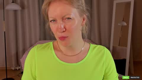 sugamomy online show from 3, 12, 2025