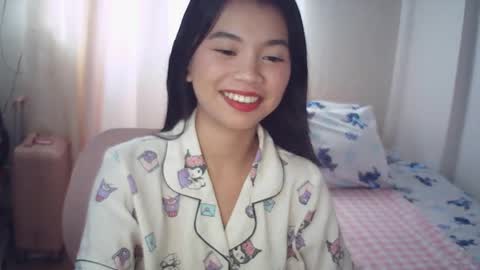 Snapshot of sugar_jazzz chatting on 1, 4, 2026 Rosiee online show from 1, 4, 2026