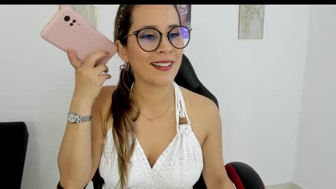 sugar_milff online show from 26, 2, 2025