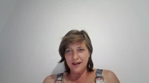 Snapshot of sugarmilf_ chatting on 9, 7, 2026 sugarmilf_ online show from 9, 7, 2026
