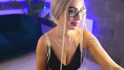 Sugar online show from 13, 10, 2025