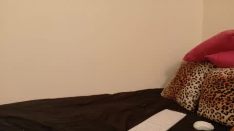 Kim Lee online show from 21, 9, 2025