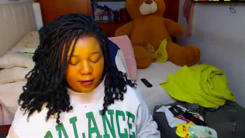 Cami   Back in 2 hours online show from 25, 12, 2024