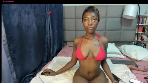 Snapshot of suhaila_suu chatting on 3, 3, 2025 suhaila_suu online show from 3, 3, 2025