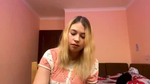 Snapshot of suitejessy chatting on 23, 10, 2025 Elizabeth online show from 23, 10, 2025