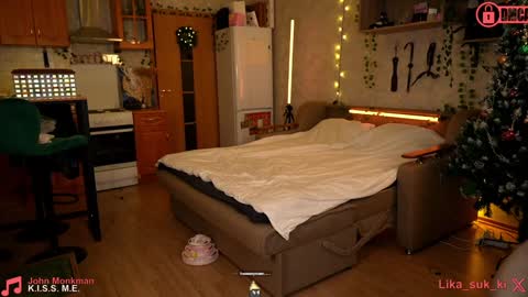 Snapshot of suk_ki chatting on 10, 1, 2025 Lika ginger Jessy blond online show from 10, 1, 2025