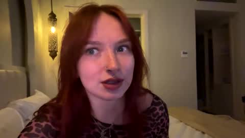 Snapshot of suk_ki chatting on 17, 2, 2025 Lika ginger Jessy blond online show from 17, 2, 2025