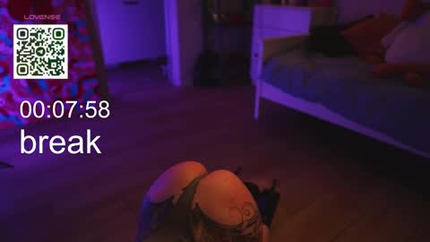 Snapshot of suk_ki chatting on 26, 9, 2025 Lika ginger Jessy blond online show from 26, 9, 2025