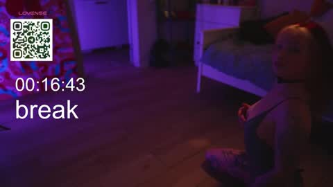 Snapshot of suk_ki chatting on 28, 9, 2025 Lika ginger Jessy blond online show from 28, 9, 2025