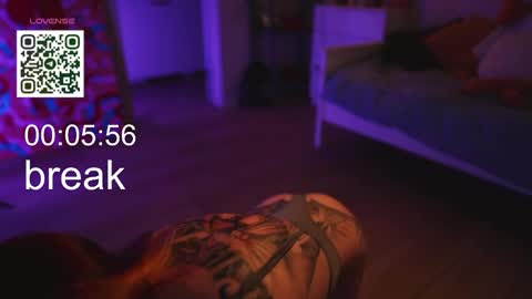 Snapshot of suk_ki chatting on 4, 10, 2025 Lika ginger Jessy blond online show from 4, 10, 2025
