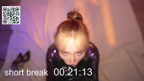 Snapshot of suk_ki chatting on 20, 4, 2026 Lika ginger Jessy blond online show from 20, 4, 2026