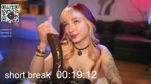 Snapshot of suk_ki chatting on 3, 5, 2026 Lika ginger Jessy blond online show from 3, 5, 2026